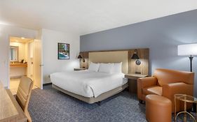 Best Western Plus A Wayfarer's Inn&Suites